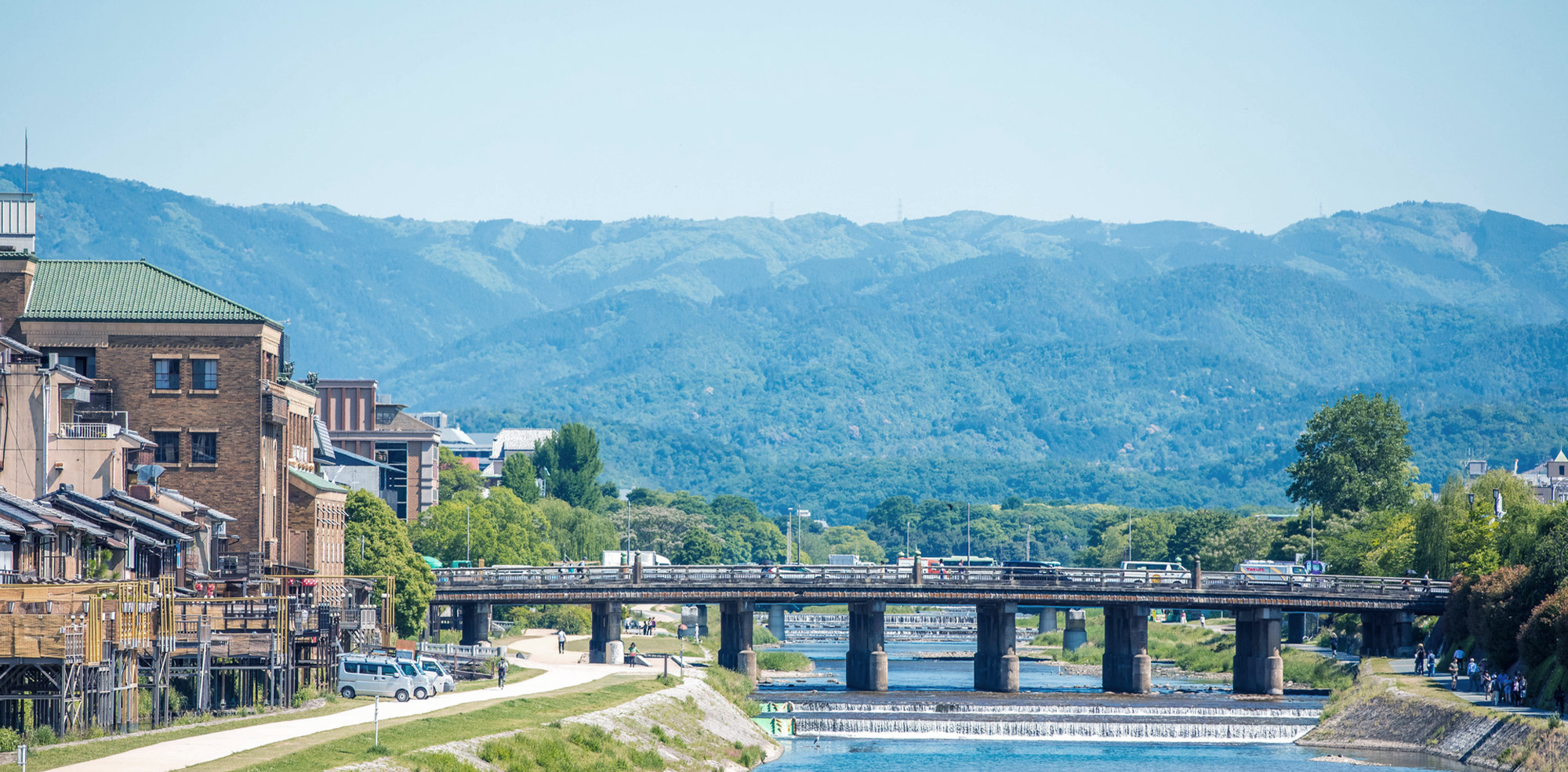 生活する上で必要不可欠な”水”をより安心して使用いただく為に 品質にこだわった「配管設備工事」「給排水工事」を行います